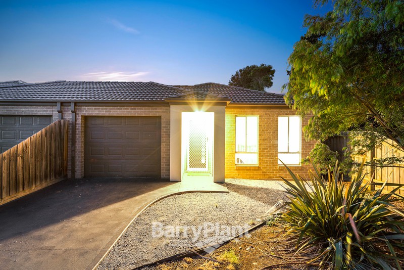 7A Savage Street Pakenham, VIC 3810 Sold Barry Plant