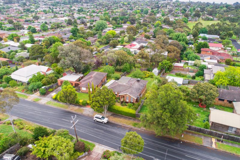 117 Cave Hill Road Lilydale, VIC 3140 Sold Barry Plant