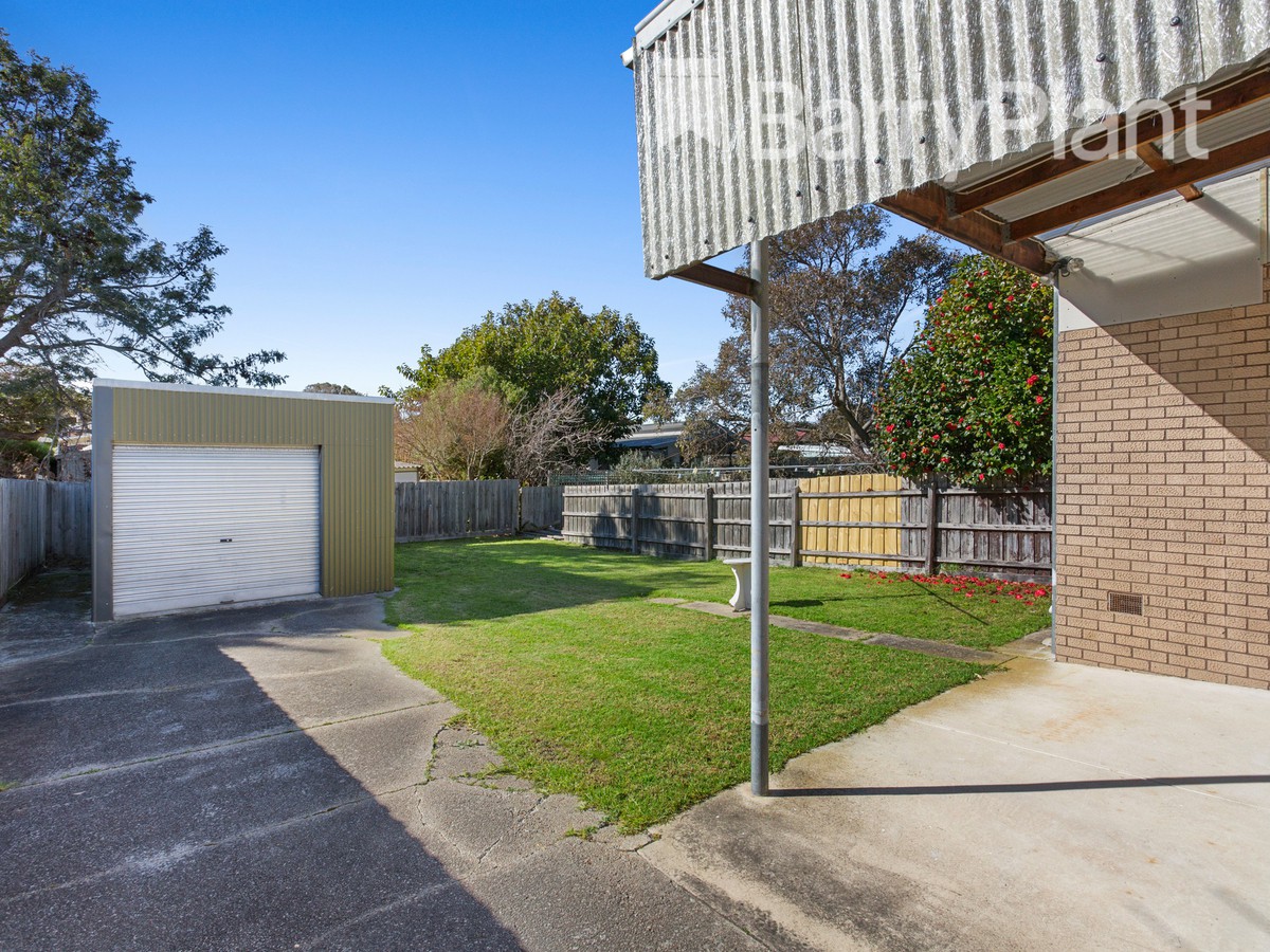 21 Fifth Avenue Rosebud, VIC 3939 For Rent Barry Plant