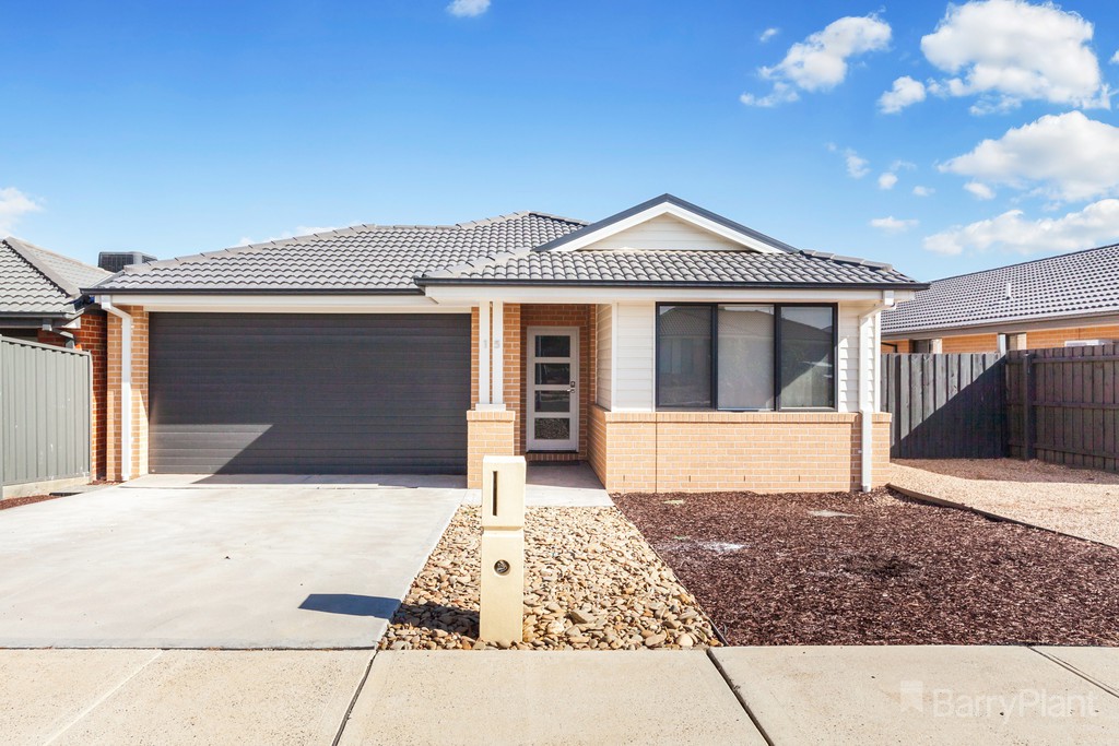15 Grassy Street Kilmore, VIC 3764 Sold Barry Plant