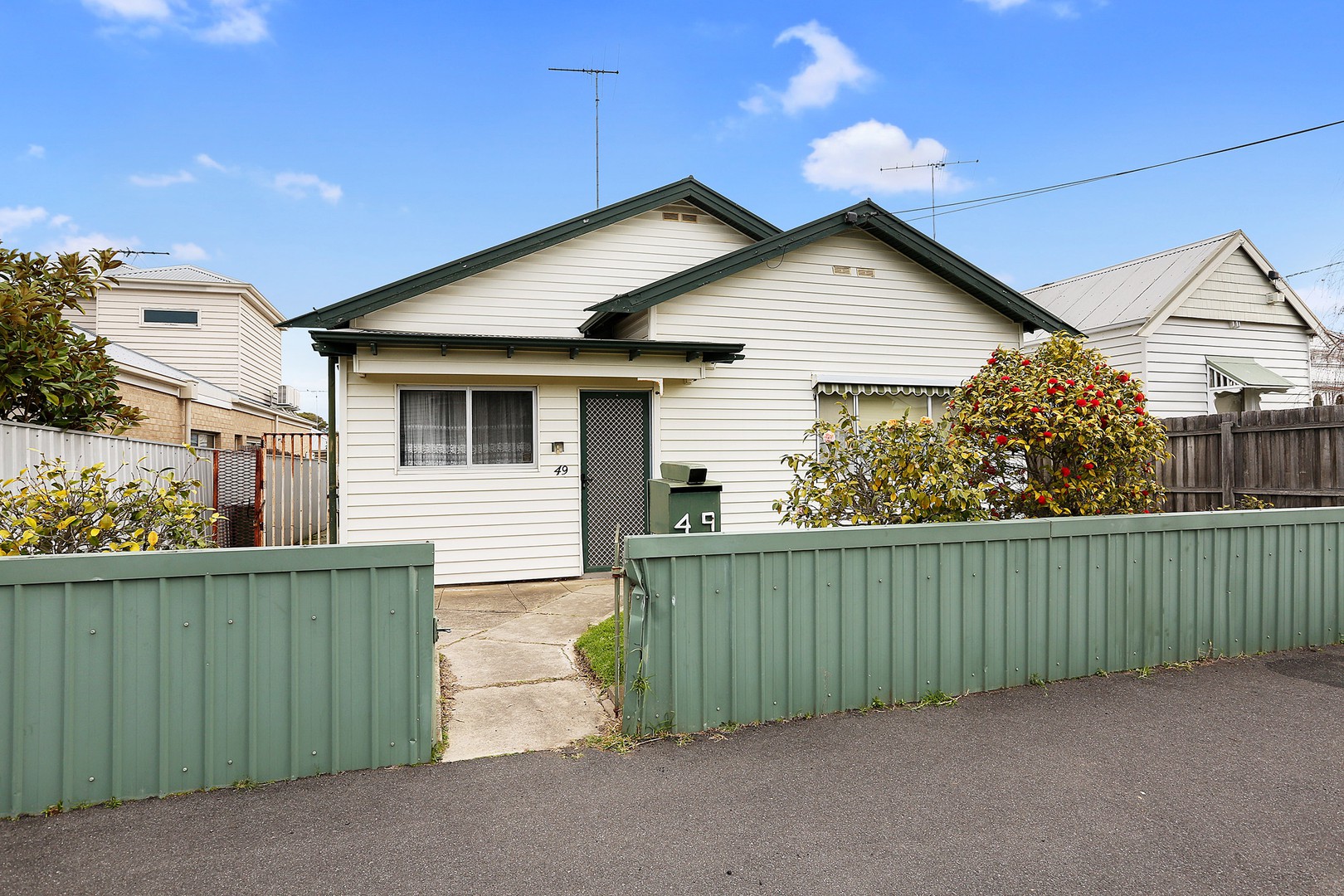 49 Loch Street East Geelong, VIC 3219 Sold Barry Plant