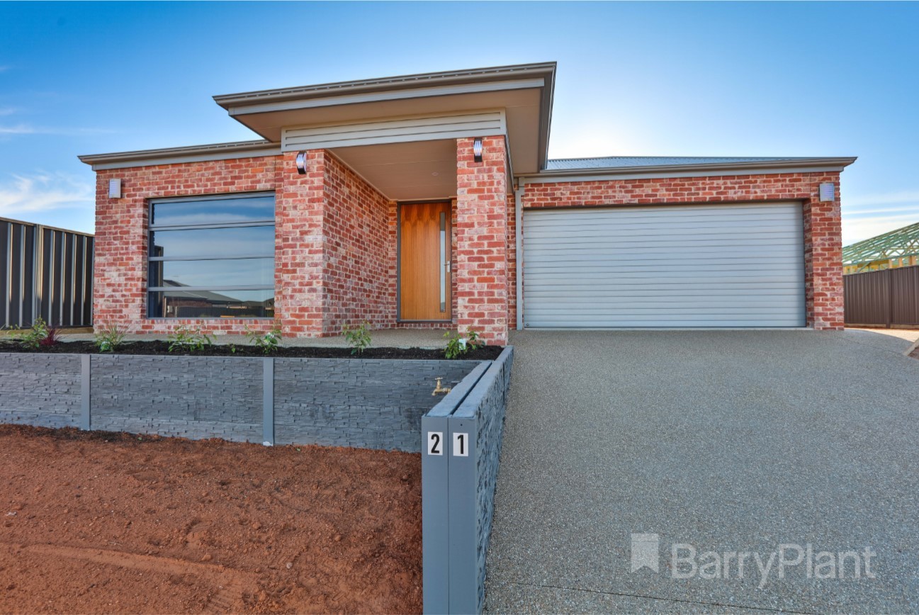21 Livingstone Drive Gol Gol, NSW 2738 Sold Barry Plant