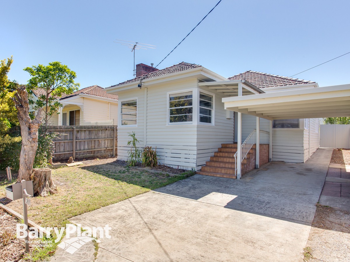 39 Seventh Avenue Rosebud, VIC 3939 Sold Barry Plant