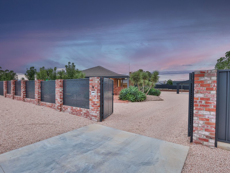 8 St Helen's Rise Mildura , 3500