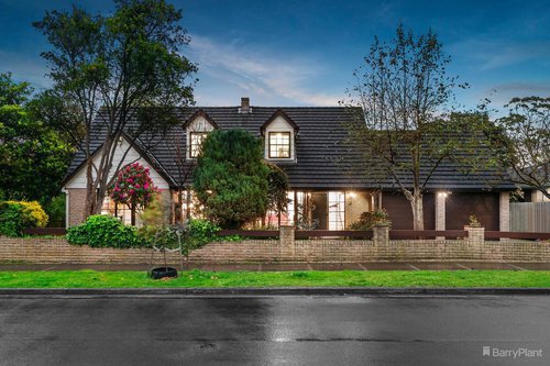 10 Crimson Avenue, Blackburn South.jpeg