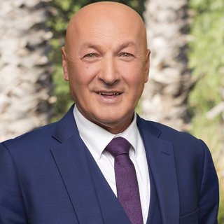 Meet Las Anastasiadis Barry Plant Caroline Springs Taylors Lakes St Albans