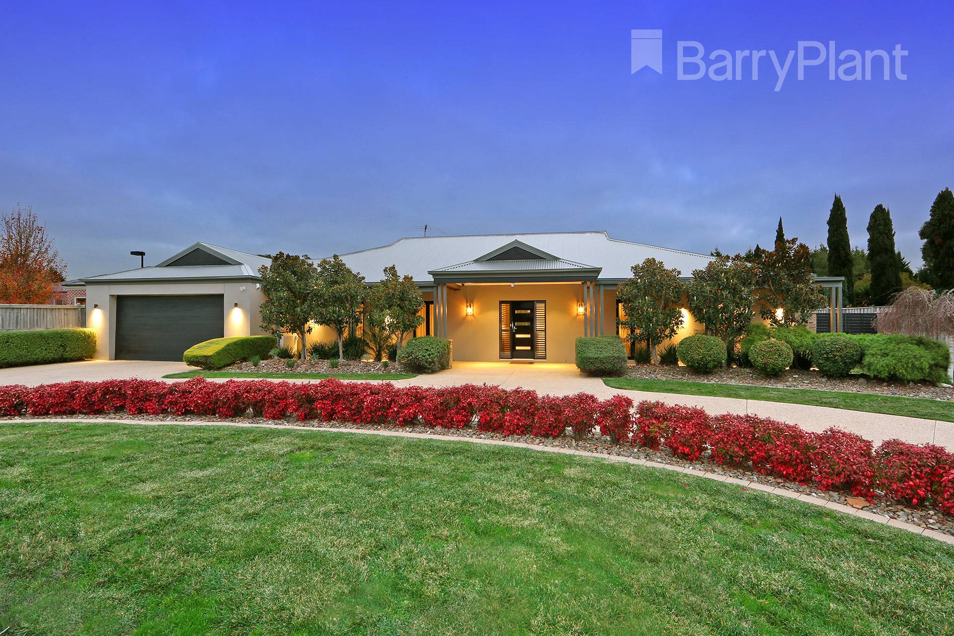 17 Sherwood Way Lysterfield, VIC 3156 Sold Barry Plant