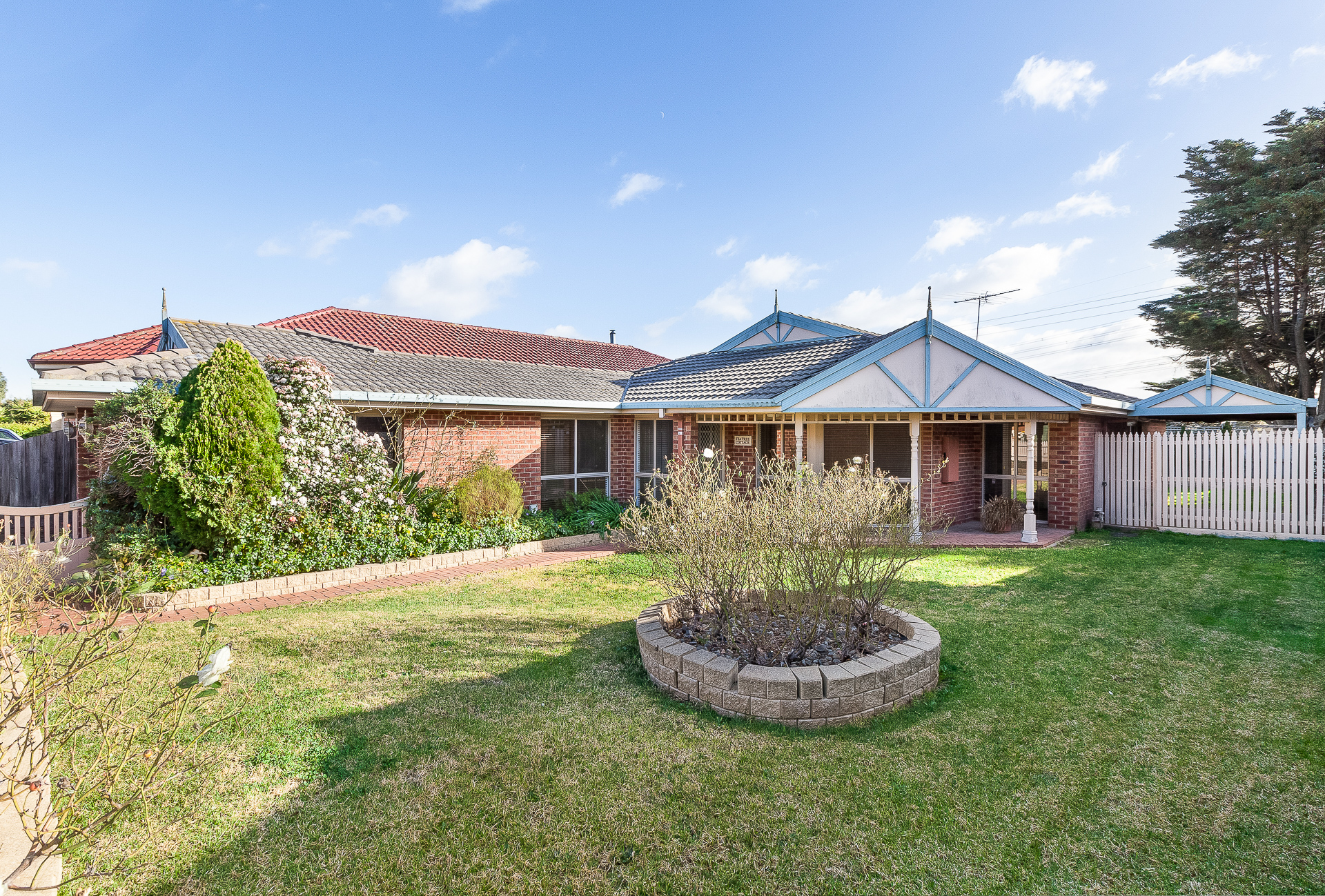 24 Teatree Drive South Morang, VIC 3752 For Rent Barry Plant