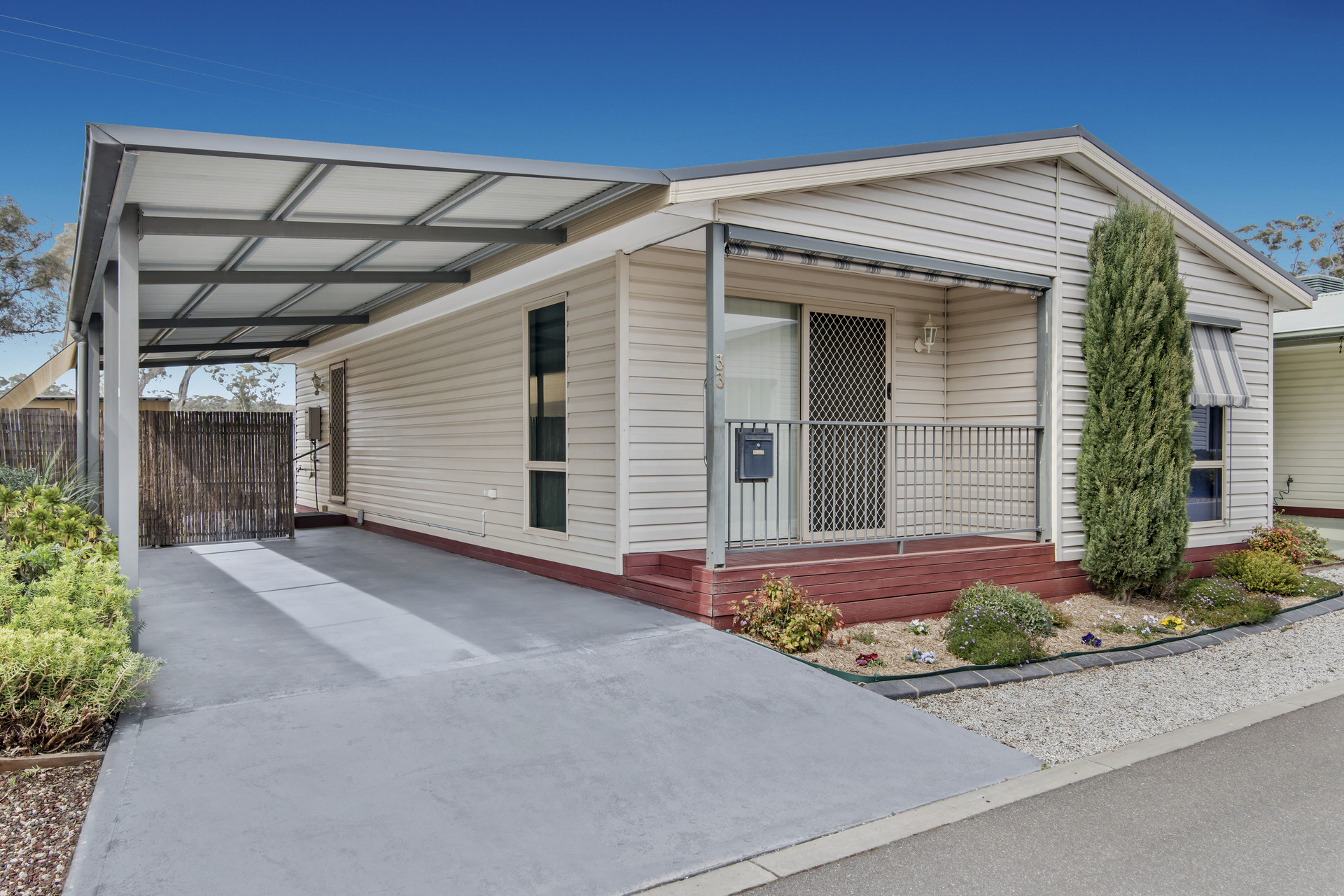 33/111 Furness Street Kangaroo Flat, VIC 3555 Sold Barry Plant