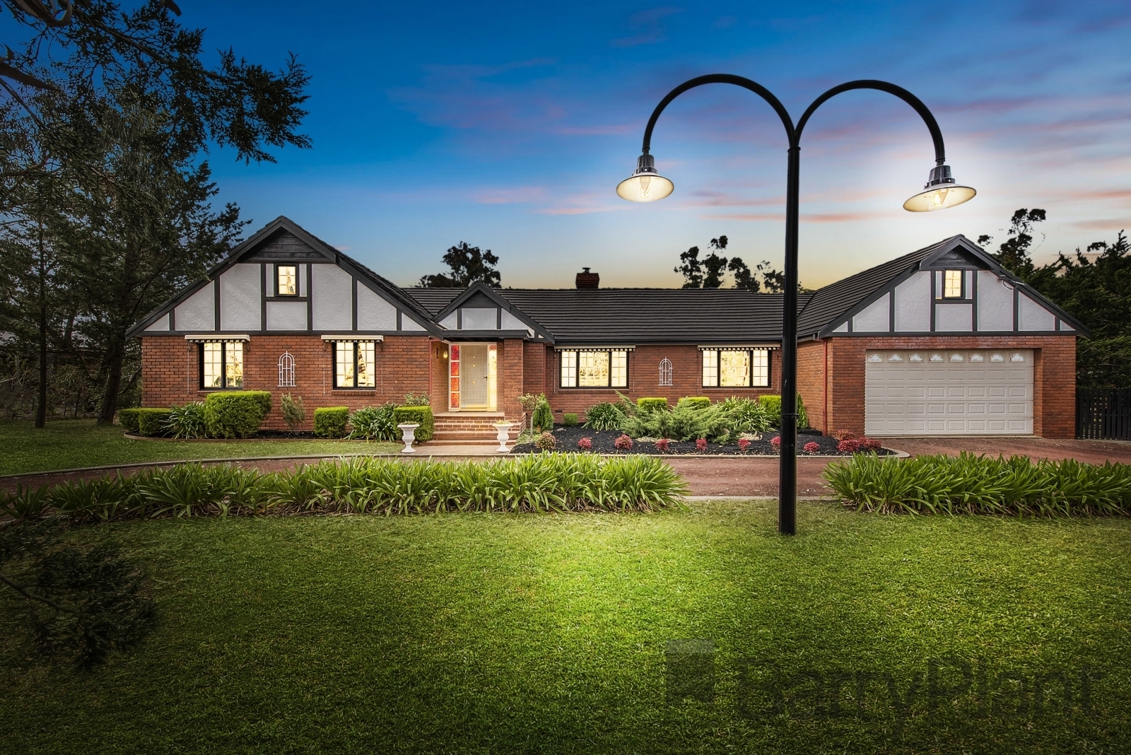 10931103 GisborneMelton Road Toolern Vale, VIC 3337 Sold Barry Plant