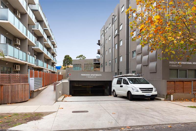 302/7 Dudley Street Caulfield East, VIC 3145 Sold Barry Plant