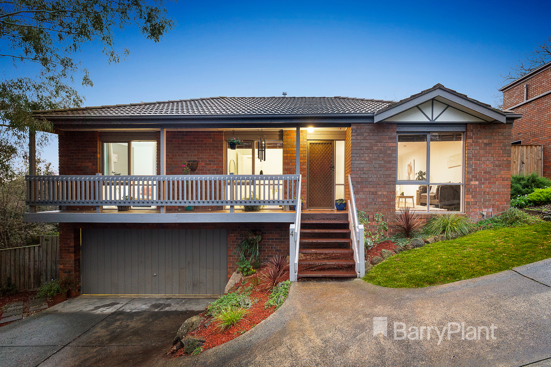 4/47 York Street Eltham, VIC 3095 Sold Barry Plant