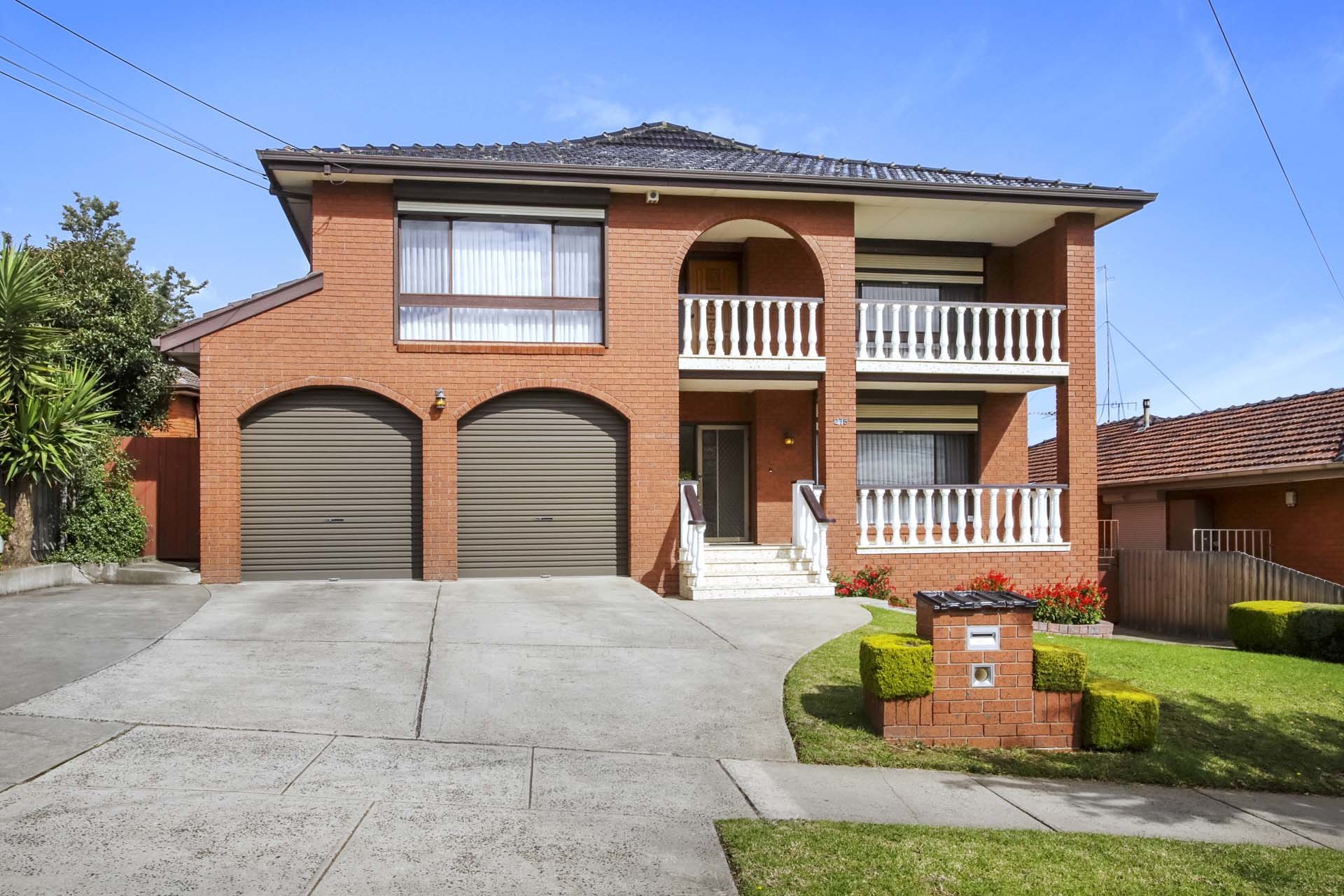 275 Carrick Drive Gladstone Park, VIC 3043 Sold Barry Plant