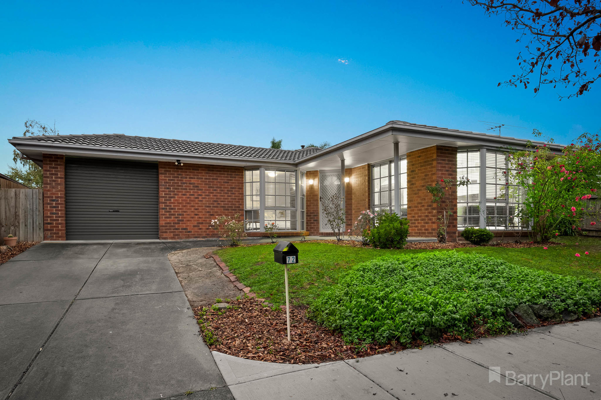 72 Maramba Drive Narre Warren, VIC 3805 Sold Barry Plant