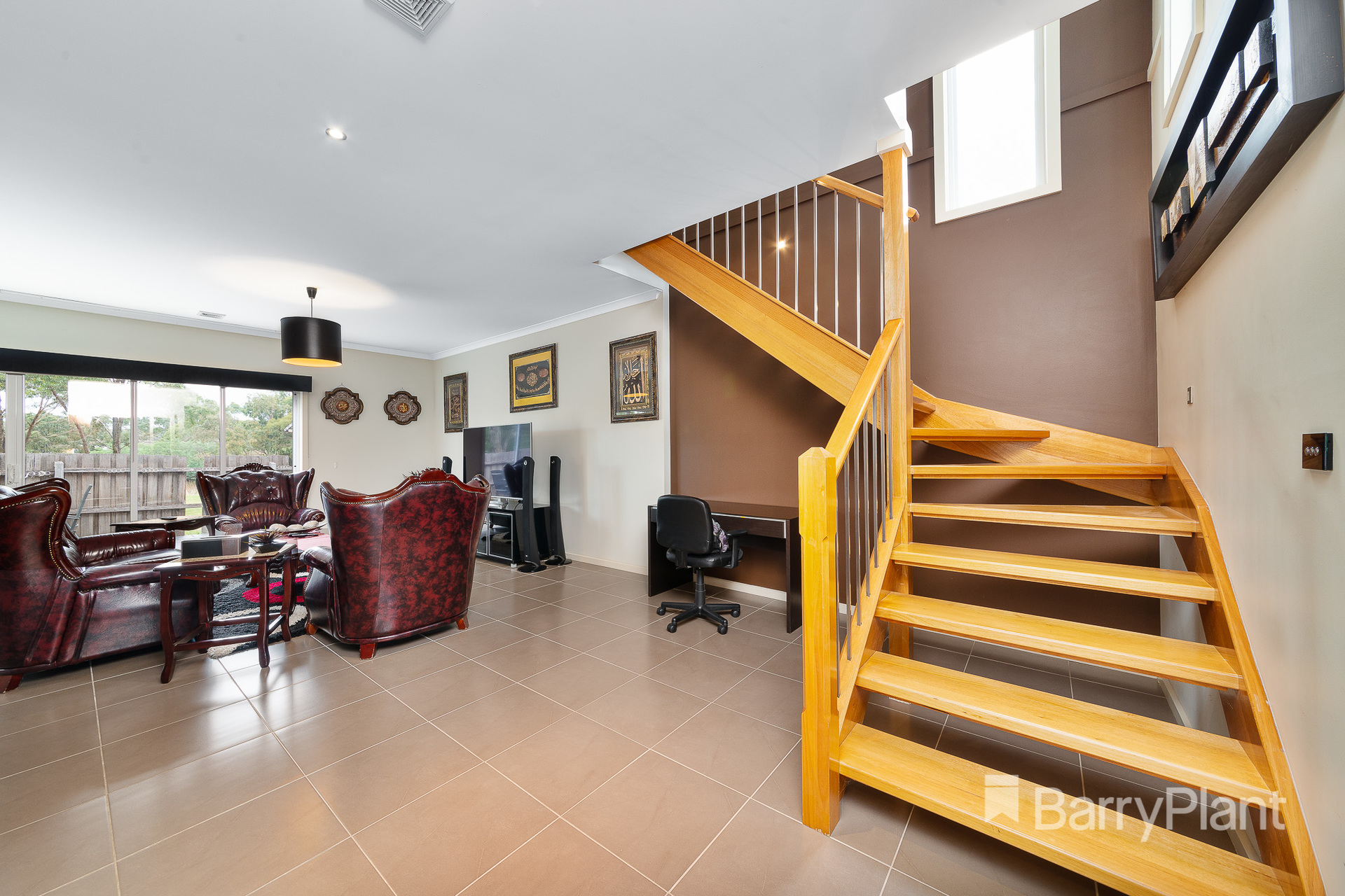 2 7 Benalla Street Dallas Vic 3047 For Sale