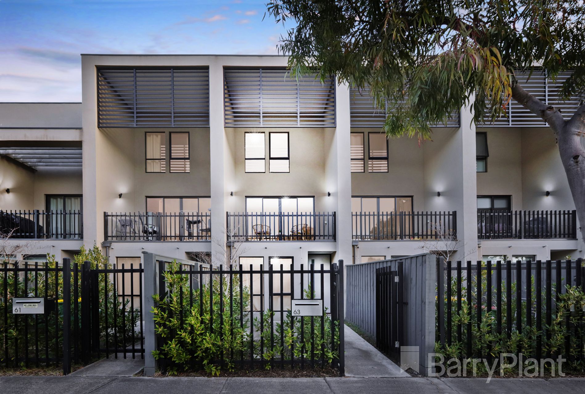 63 Ulmara Parkway, Maidstone, VIC 3012 - Sold